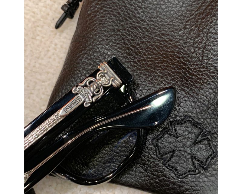 CHROME HEARTS
