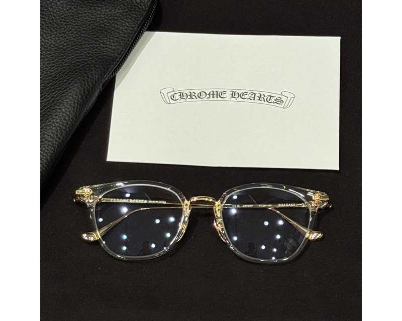 CHROME HEARTS
