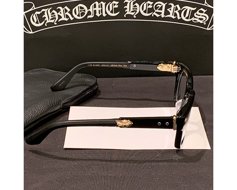 CHROME HEARTS