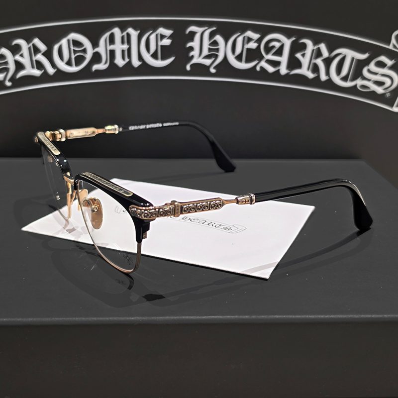 CHROME HEARTS