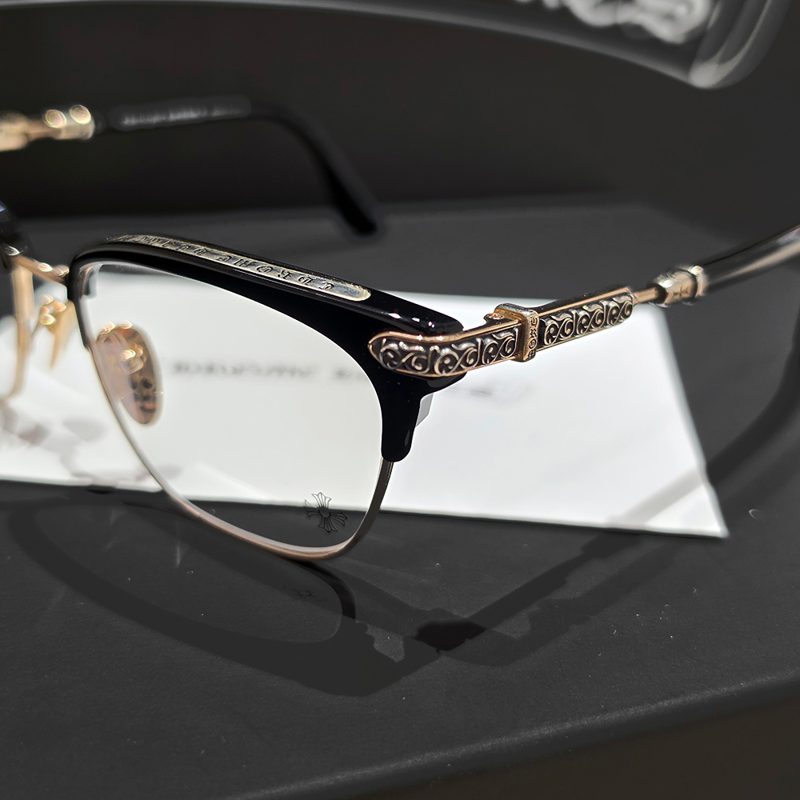 CHROME HEARTS