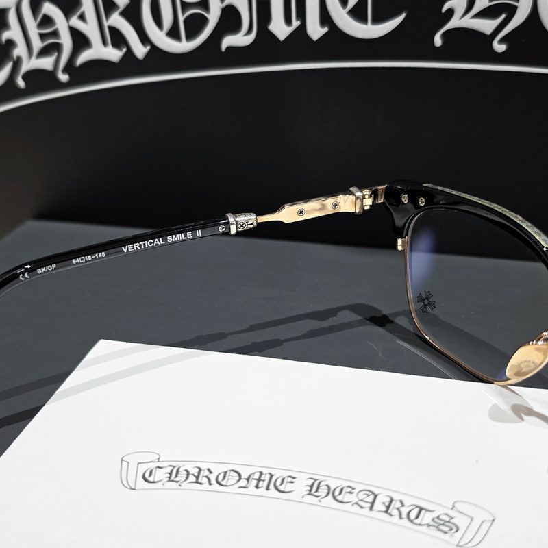 CHROME HEARTS