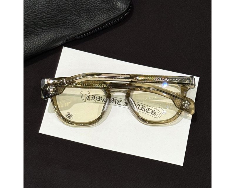 CHROME HEARTS