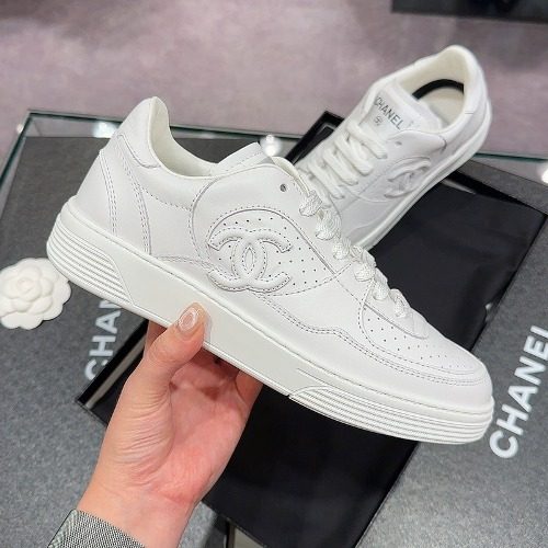 샤넬 카프스킨 CC 로고 올화이트 스니커즈 여성용